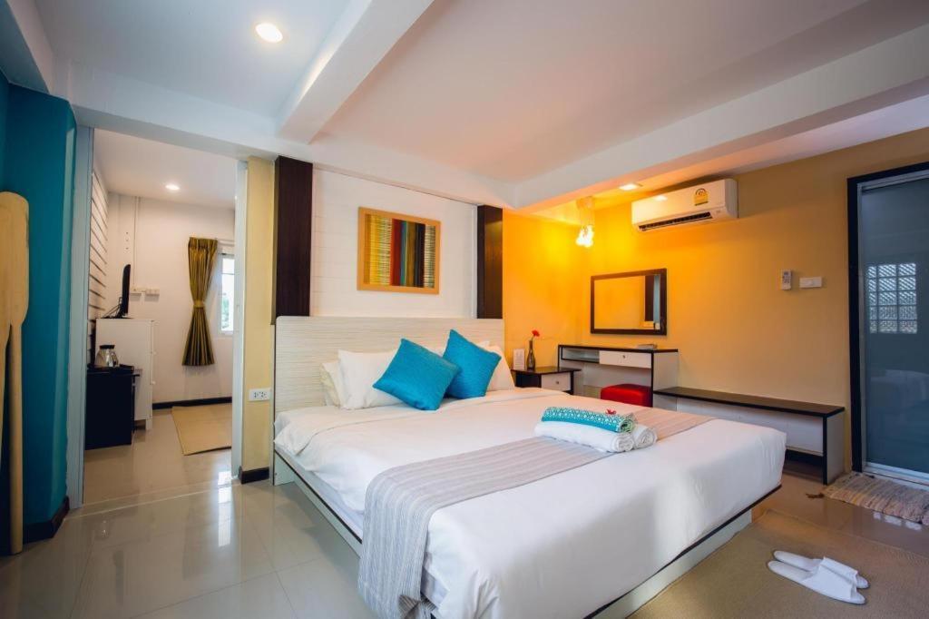 Отель Anchor Boutique House Patong Экстерьер фото