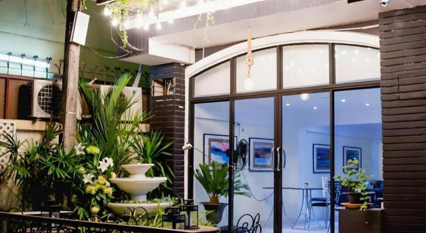 Отель Anchor Boutique House Patong Экстерьер фото