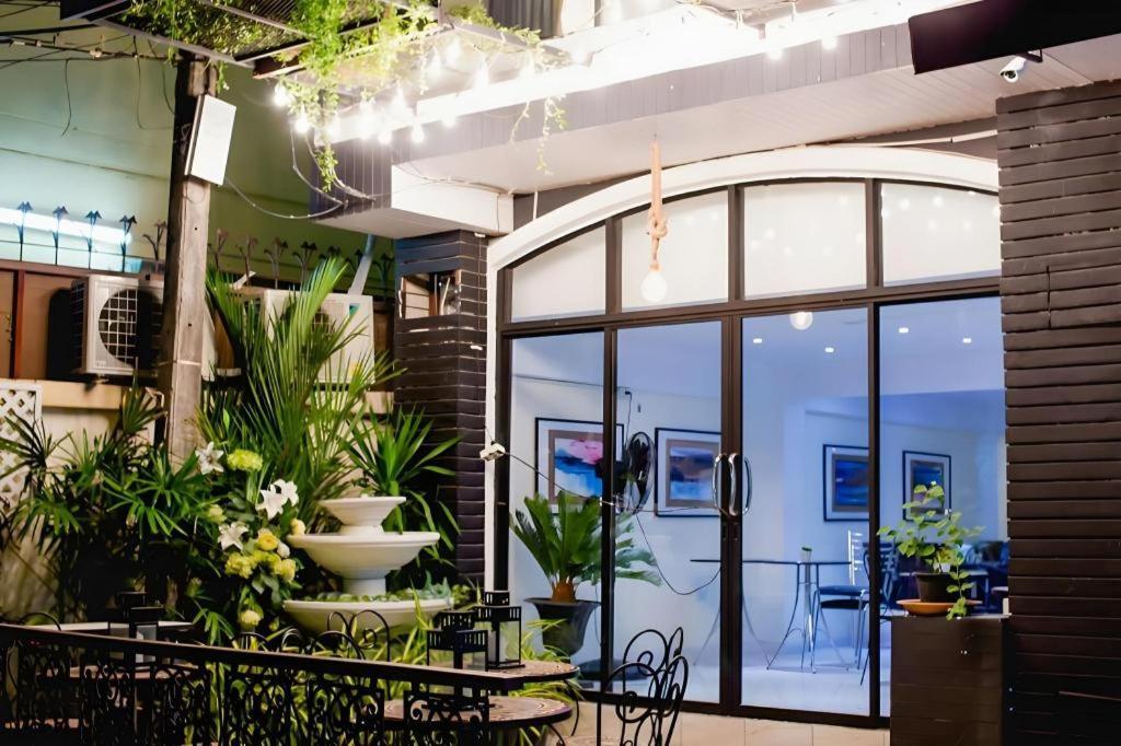 Отель Anchor Boutique House Patong Экстерьер фото